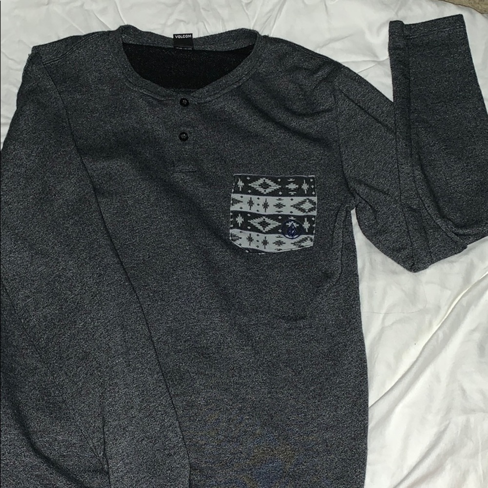 men’s long sleeve